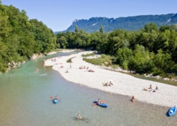 Rivière dans la vallée de la Drôme