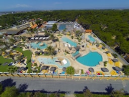 Espace aquatique du Yelloh! Village Le Brasilia à Canet-en-Roussillon Espace aquatique du Yelloh! Village Le Brasilia à Canet-en-Roussillon