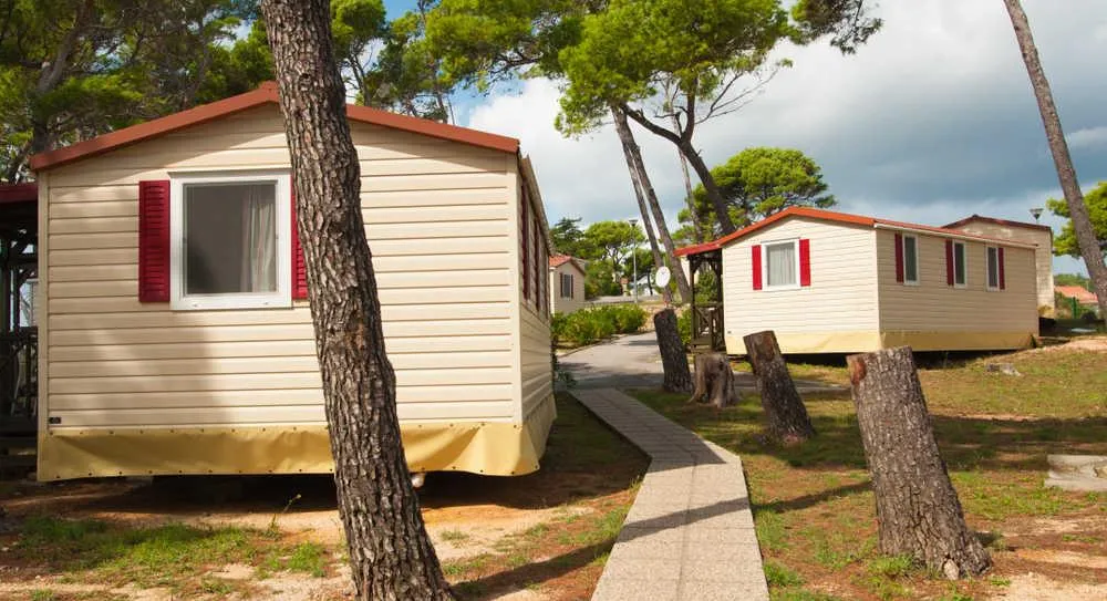 Un camping avec bungalow à Dax Camping Dax
