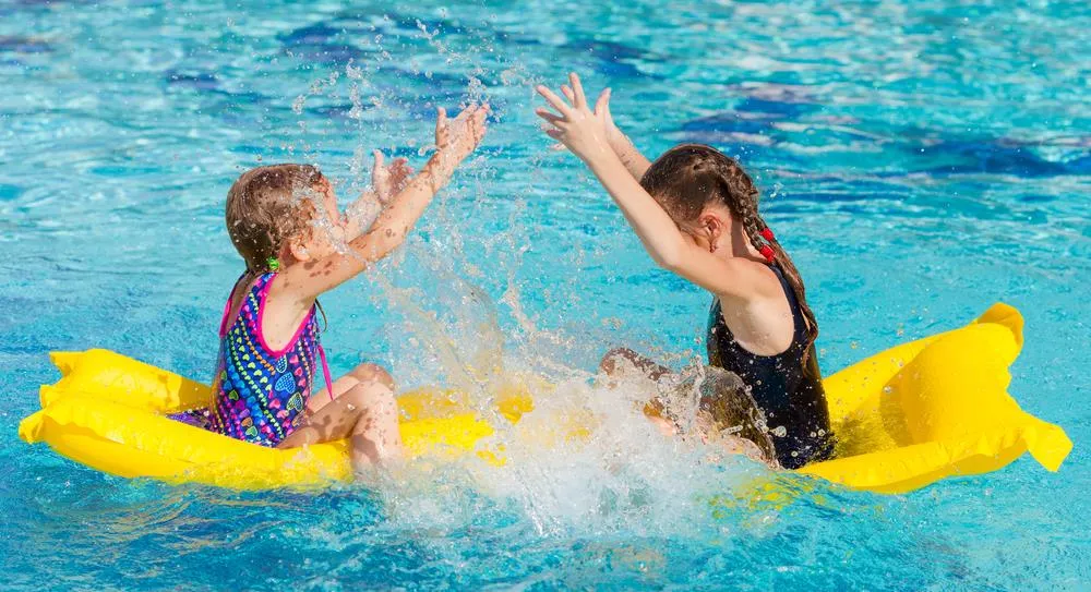 camping bord de lac Gastes