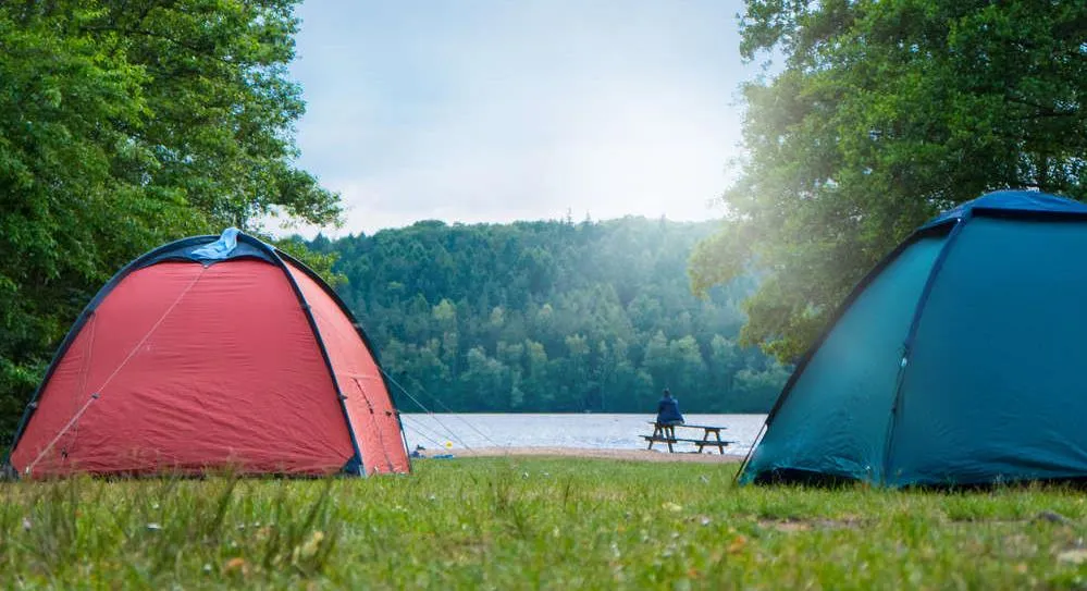 Camping de Souillac en bord de rivière Lac de Dordogne aux environs de Souillac