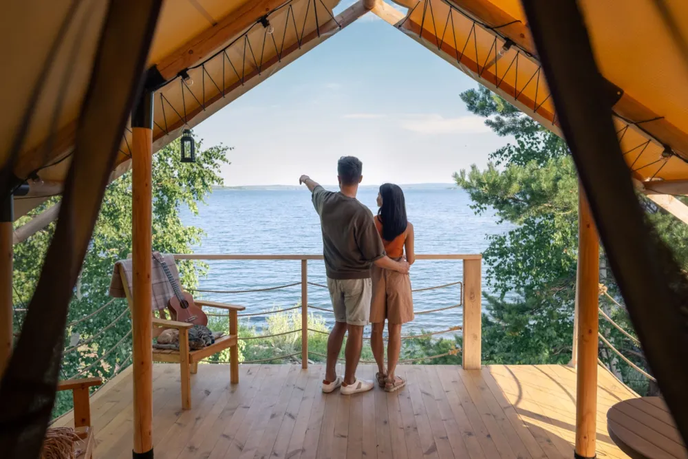 Glamping di lusso: 10 esperienze indimenticabili tra Italia e Francia - CampingDirect - Immagine n°2