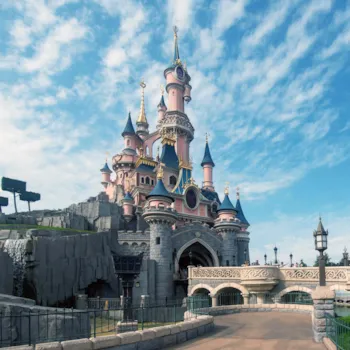 Campsites near Disneyland Paris - CampingDirect
