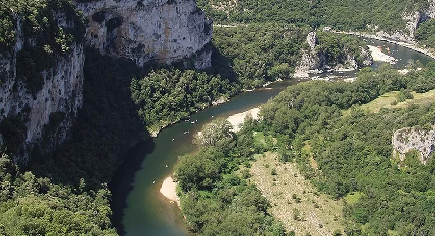 Explorez les Gorges de l'Ardèche à pied - CampingDirect - Image n°2