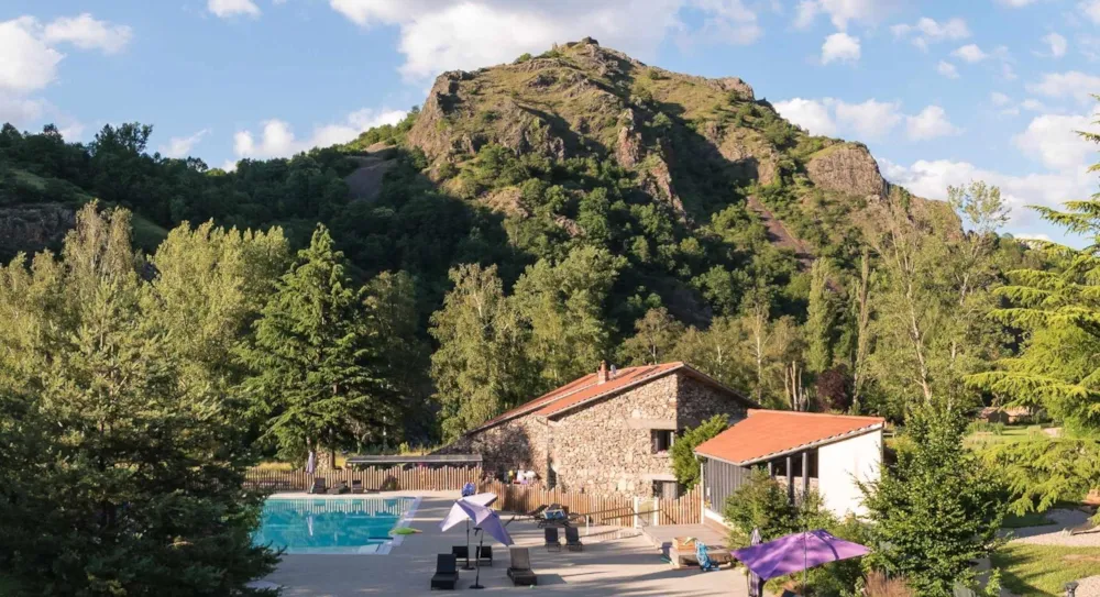 5 campings bien-être pour se ressourcer en Auvergne - CampingDirect - Image n°4