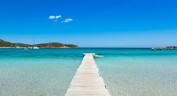 Vacances en camping en Corse : top des destinations à ne pas manquer Vacances en camping en Corse : top des destinations à ne pas manquer