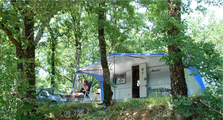 Standpladser - Stellplatz + Elektricitet (80 À 100 M) - Camping LA TRUFFIERE à Saint Cirq Lapopie