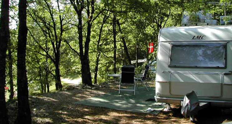 Standpladser - Stellplatz + Elektricitet (80 À 100 M) - Camping LA TRUFFIERE à Saint Cirq Lapopie