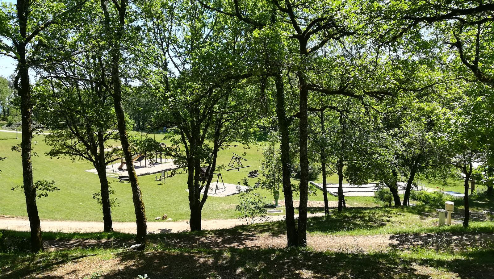 Standpladser - Stellplatz + Elektricitet (80 À 100 M) - Camping LA TRUFFIERE à Saint Cirq Lapopie