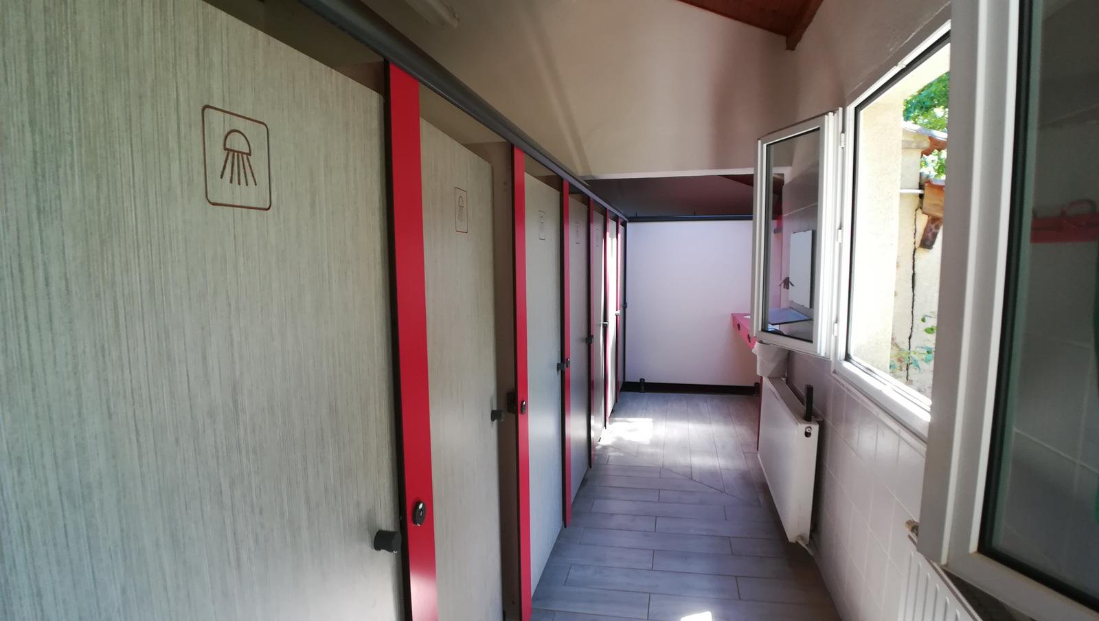 Standpladser - Stellplatz + Elektricitet (80 À 100 M) - Camping LA TRUFFIERE à Saint Cirq Lapopie