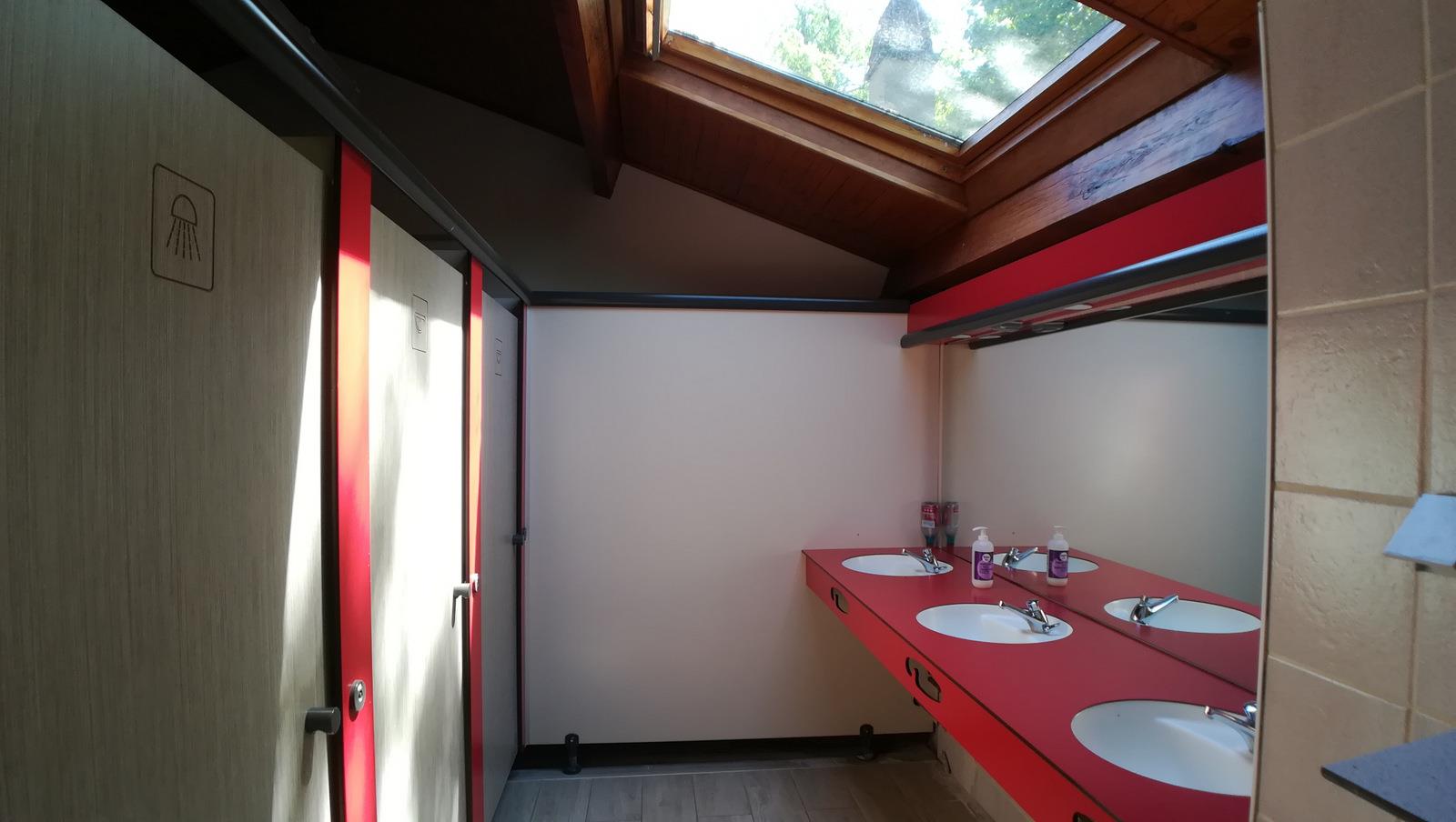 Standpladser - Stellplatz + Elektricitet (80 À 100 M) - Camping LA TRUFFIERE à Saint Cirq Lapopie