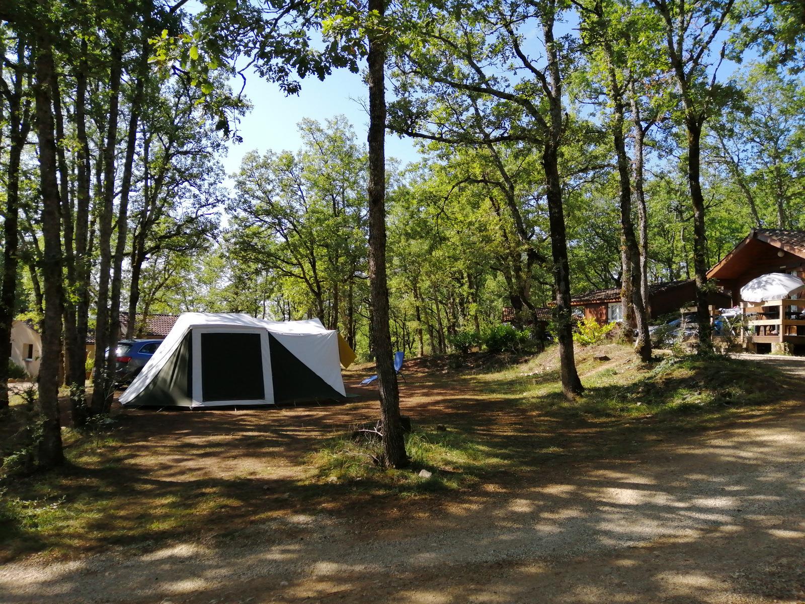 Standpladser - Standplads + Elektricitet+150 M2 - Camping LA TRUFFIERE à Saint Cirq Lapopie