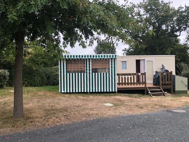 Location - Mobil-Home Standard - 35M² - 2 Chambres + Terrasse Couverte - Flower Camping Val de Vie Location - Mobil-Home Standard - 35M² - 2 Chambres + Terrasse Couverte - Flower Camping Val de Vie