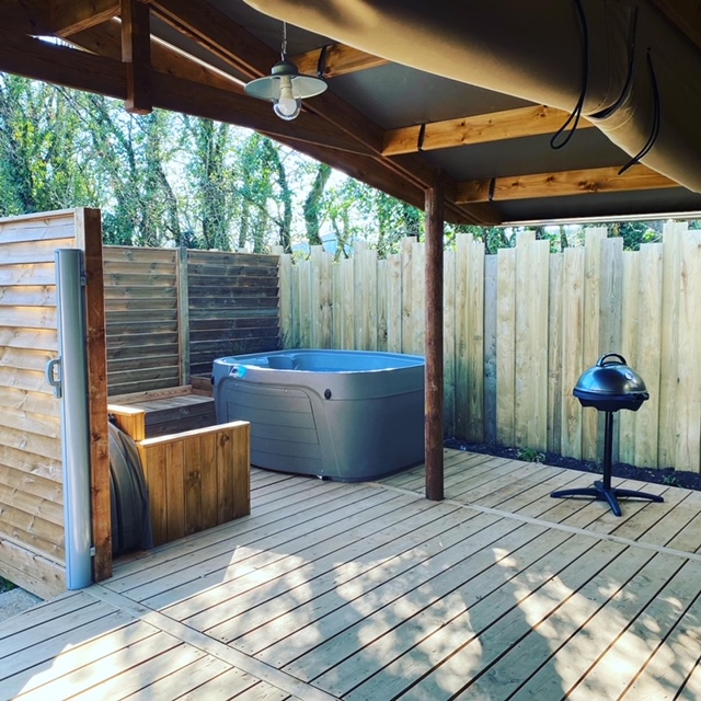 Alloggio - Lodge Cotton Premium - 2 Camere - Terrazza Coperta - Spa - Flower Camping Val de Vie