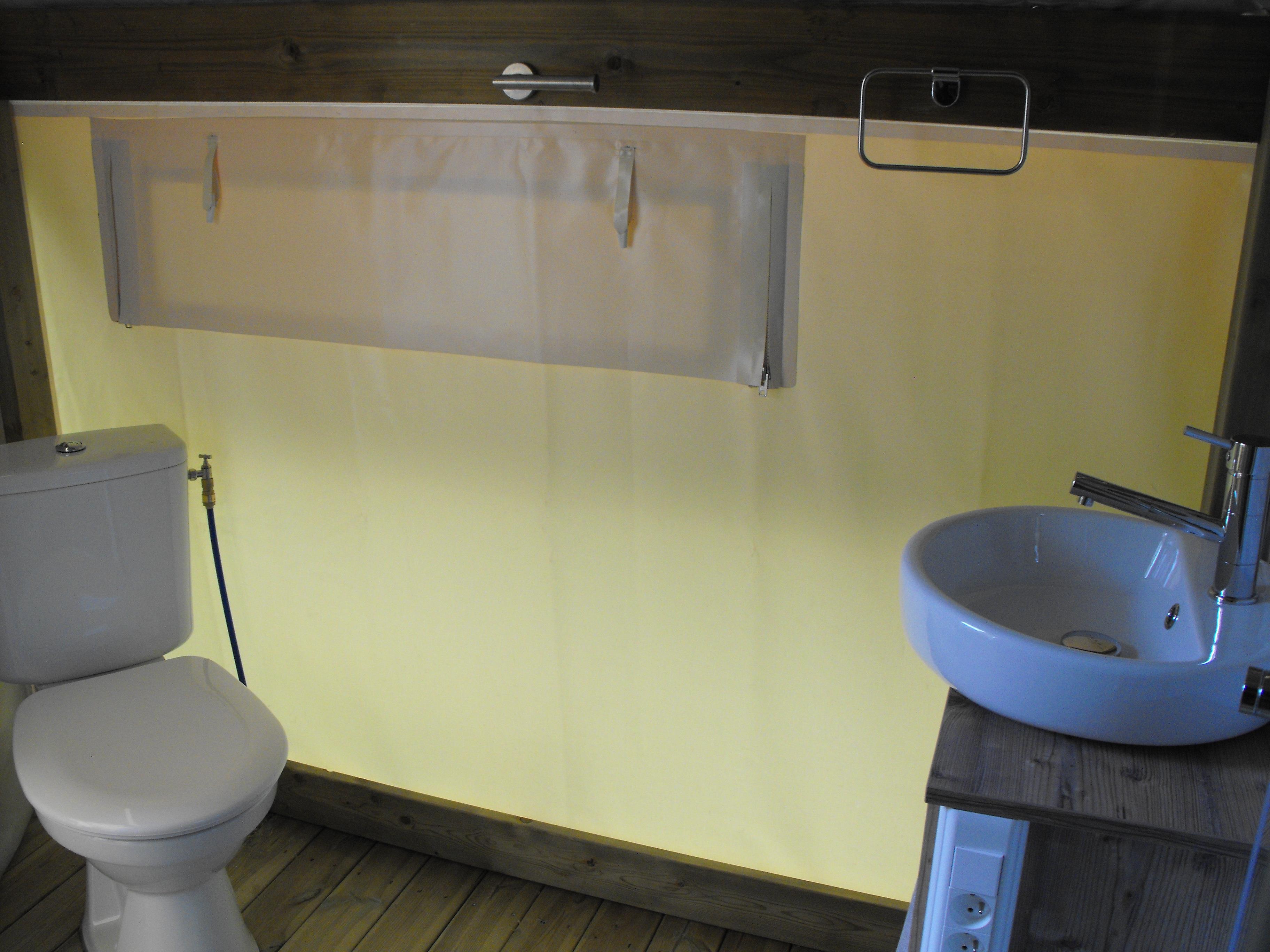 Location - Tente Écolodge Avec Douche Et Sanitaire - Camping La Source du Jabron