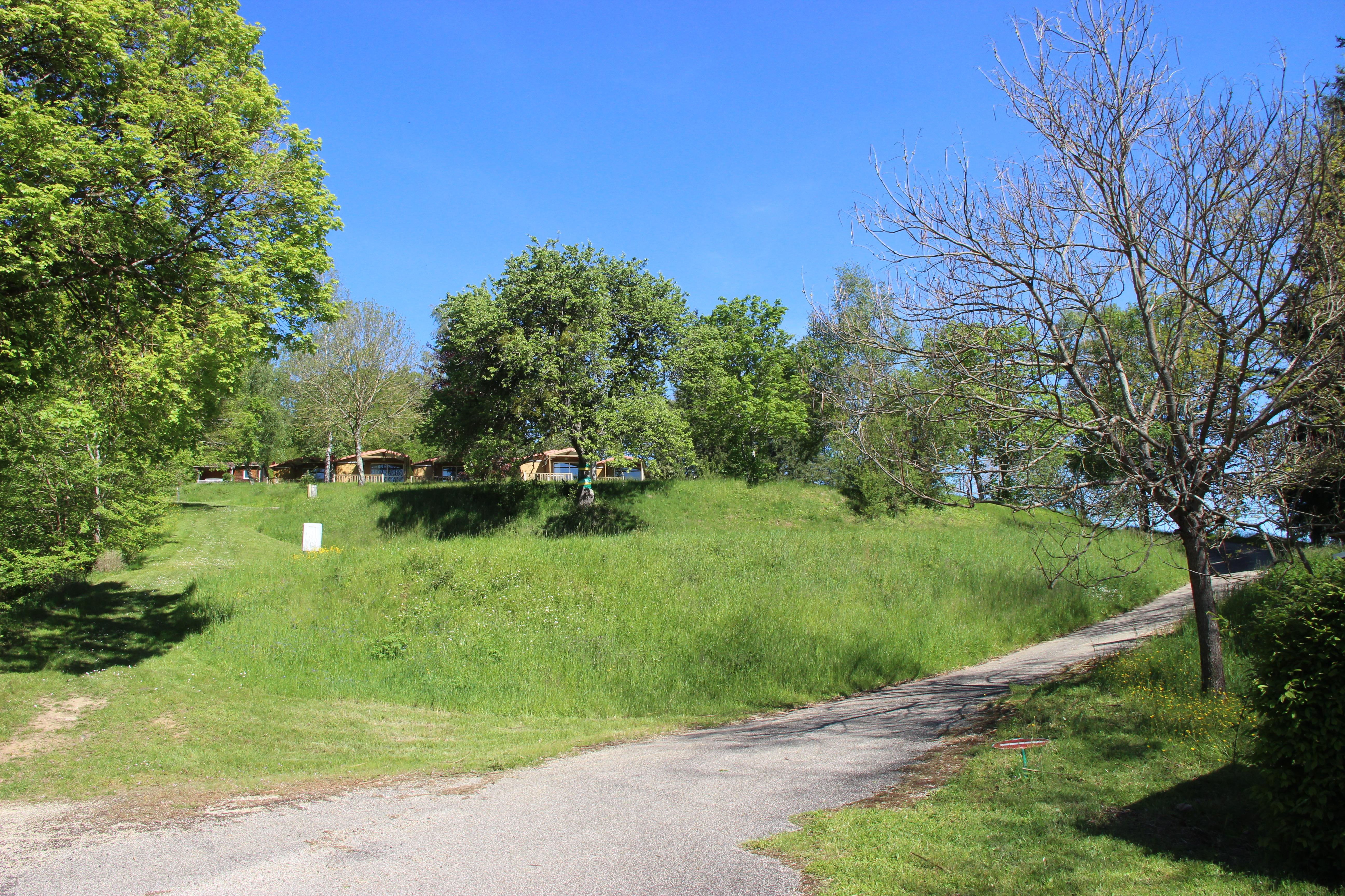 Emplacement - Forfait Nature (1 Tente, Caravane Ou Camping-Car / 1 Voiture) - Camping Le Lac de Saint Point