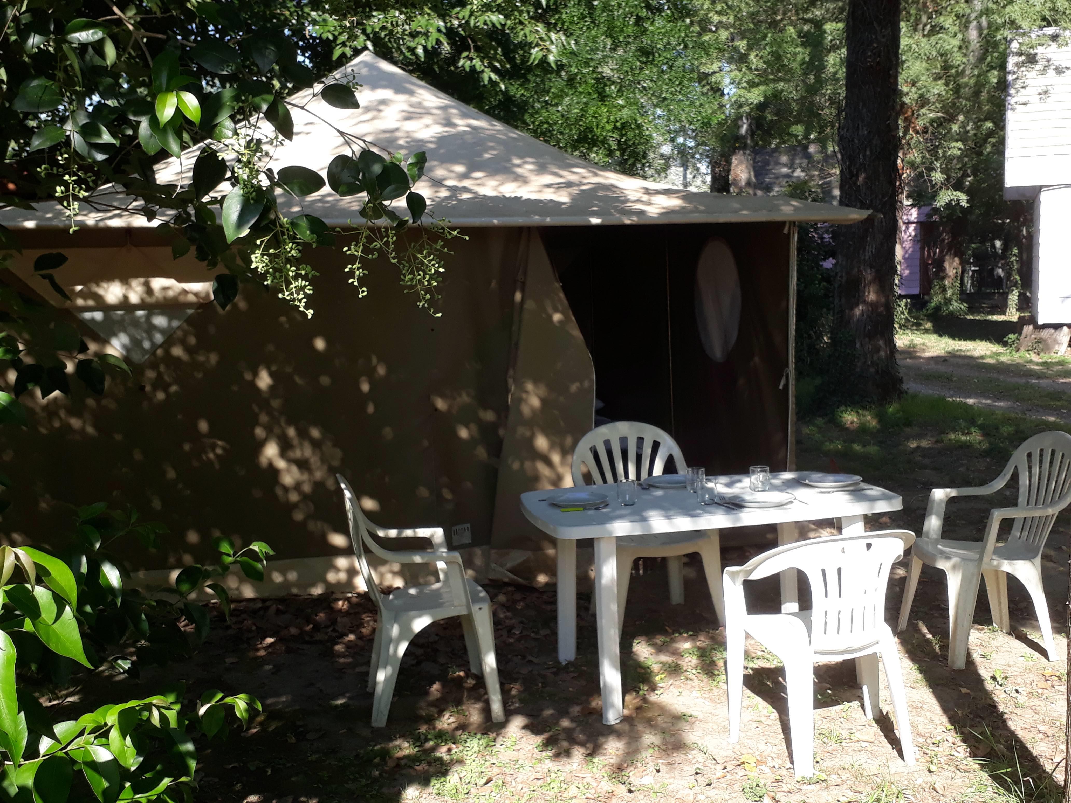 Mietunterkunft - Les Muguets Bungalow - Camping Bellerive