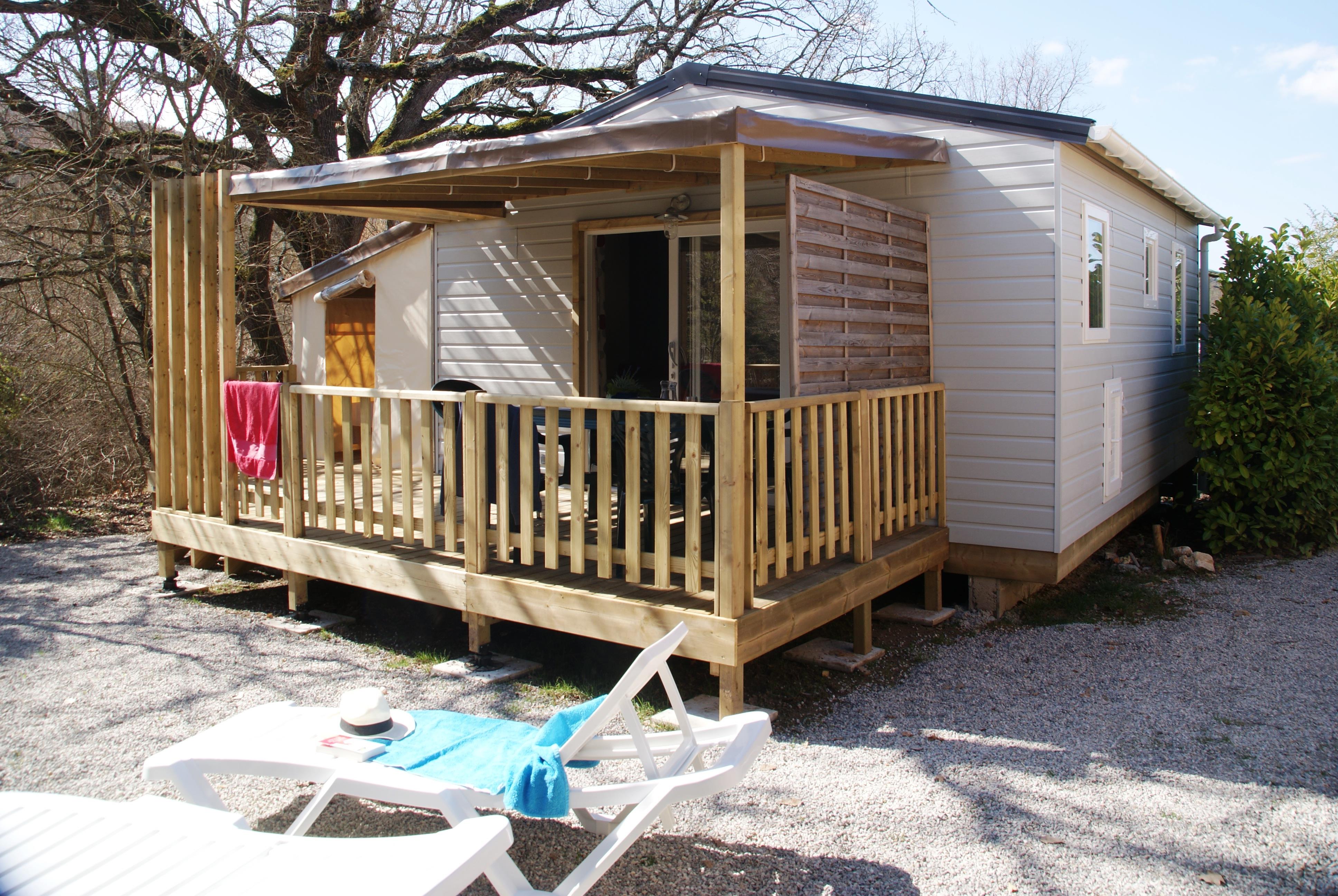 Chalet Pili-Pili Bois 32M² Confort+ 3 Chambres / Terrasse Couverte Chalet Pili-Pili Bois 32M² Confort+ 3 Chambres / Terrasse Couverte