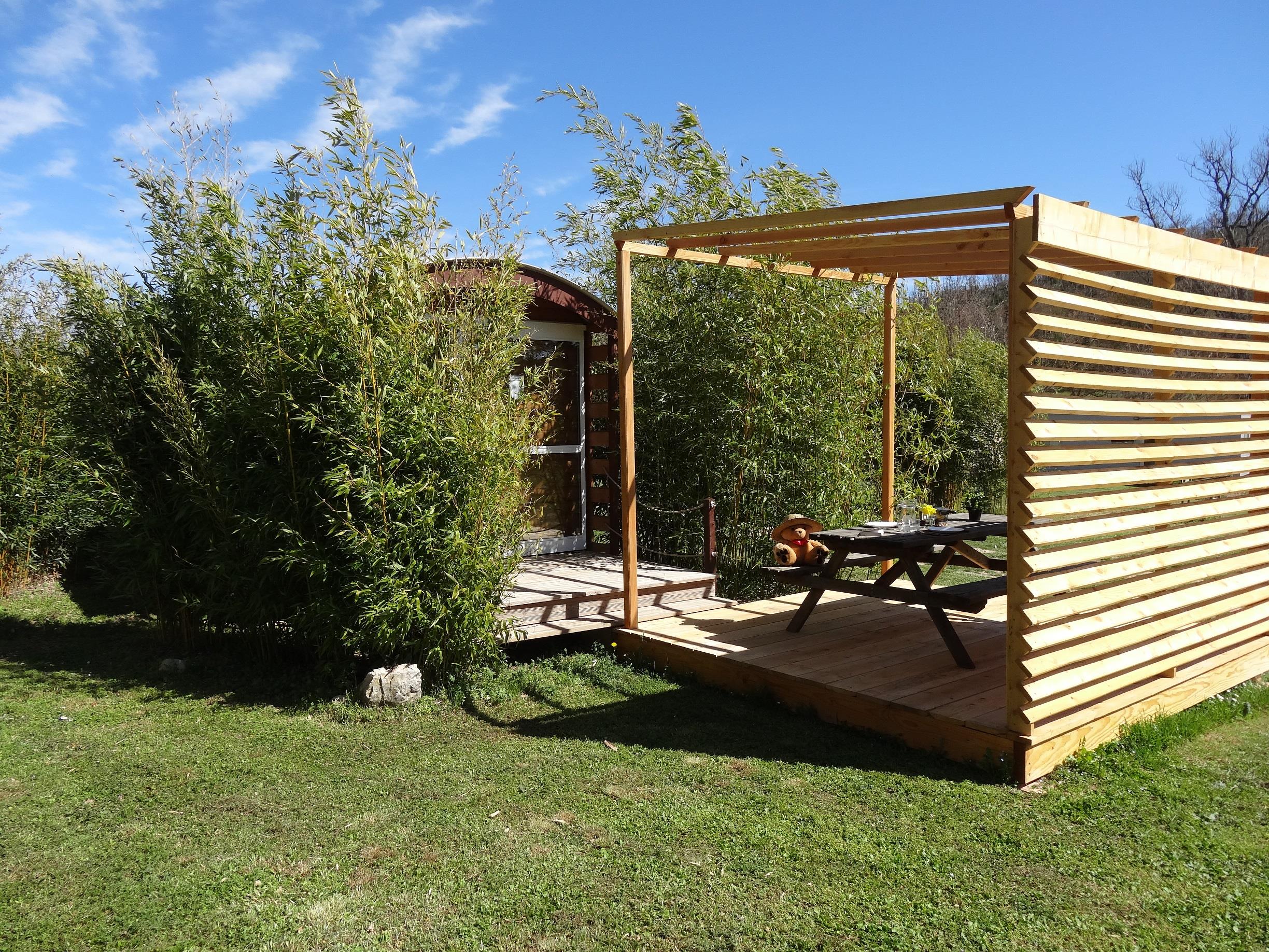 Location - Roulotte 21M² 1 Chambre + Terrasse Semi-Couverte - Flower Camping La Beaume