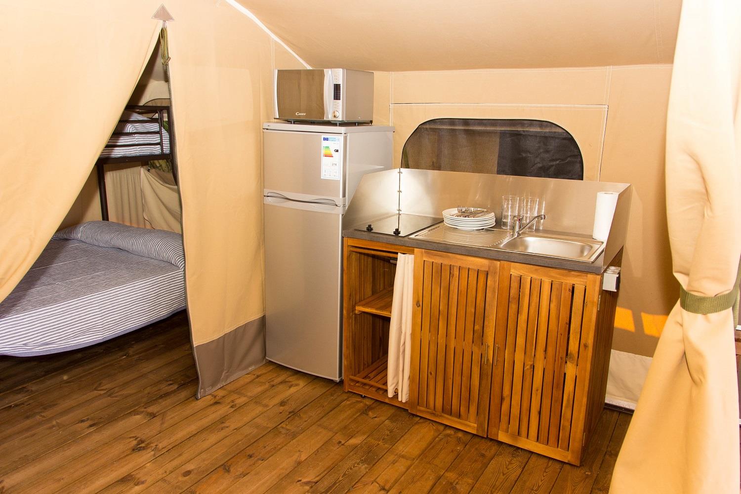 Location - Tente Safari - 34M² - Sans Sanitaires Privés - Capfun - Camping La Tordera