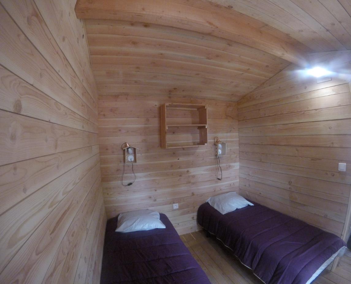 Location - Cabane Perchée Robinson -2 Chambres (2 Adultes Maximum + 2 Enfants) - Camping La Simioune en Provence