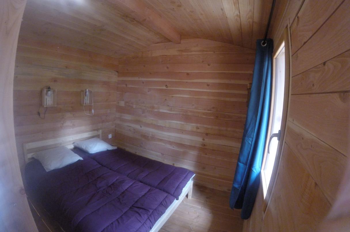 Location - Cabane Perchée Robinson -2 Chambres (2 Adultes Maximum + 2 Enfants) - Camping La Simioune en Provence