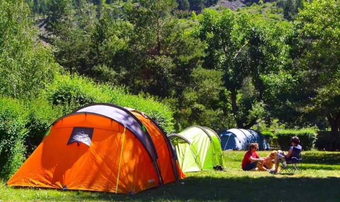 Emplacement Camping Nu De 90 À 100M²