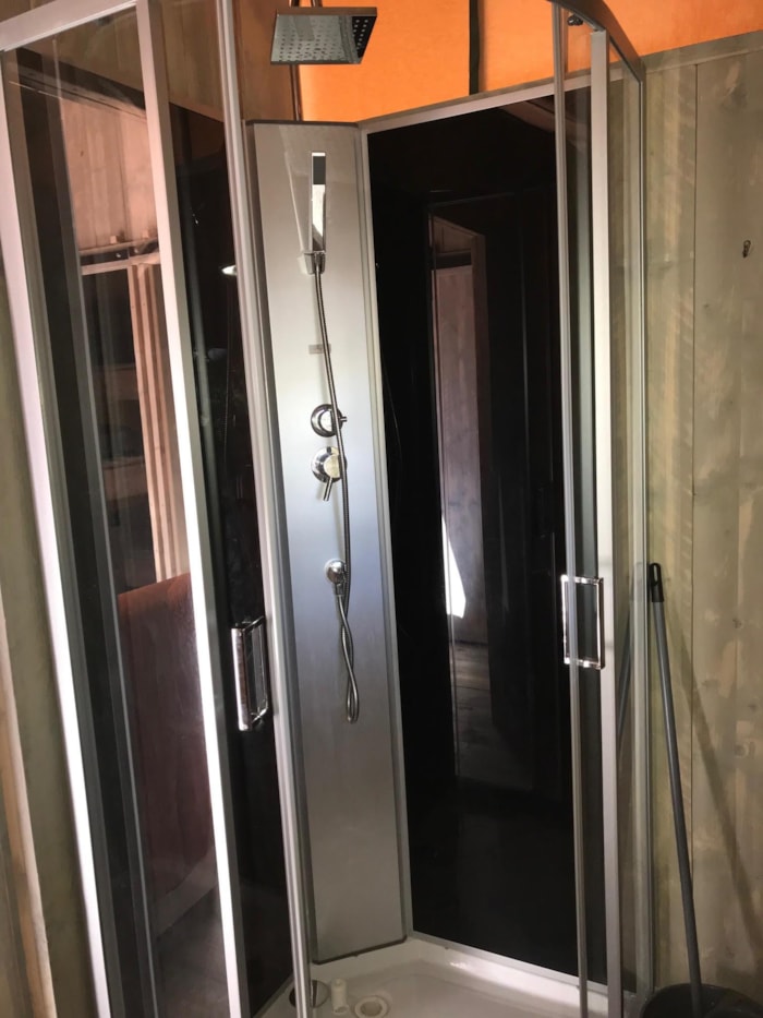 Lodge 2 Ch. Avec Salle De Bain/Wc/Cuisine + Lave-Vaisselle