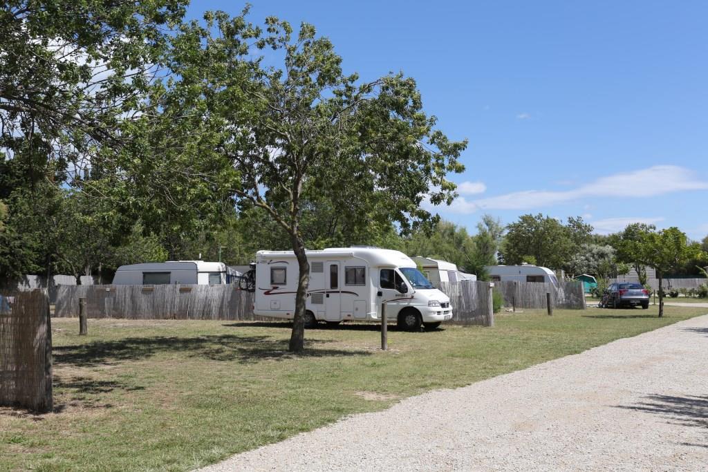 Forfait Confort (1 Tente, Caravane / 1 Voiture / Électricité 6A) Forfait Confort (1 Tente, Caravane / 1 Voiture / Électricité 6A)