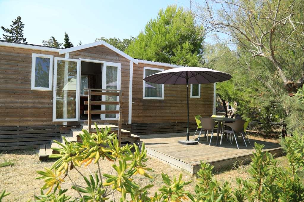 Chalet Premium 34M² (2 Chambres) + Grande Terrasse Couverte + Climatisation + Lave-Vaiselle + Dressing+Tv Grand Écran Chalet Premium 34M² (2 Chambres) + Grande Terrasse Couverte + Climatisation + Lave-Vaiselle + Dressing+Tv Grand Écran
