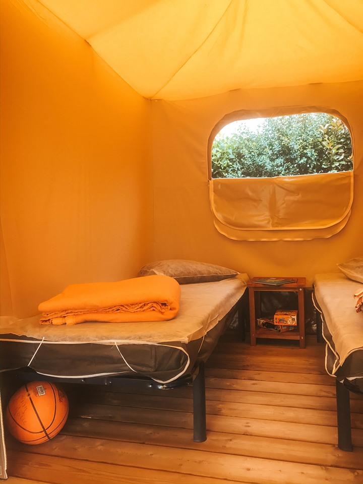 Location - Tente Lodge 2 Chambres 20M² - Sans Sanitaires - Sites et Paysages de La Motte
