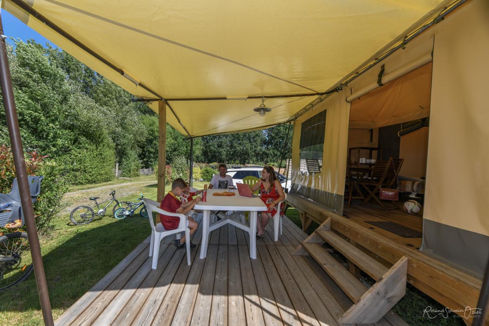 Location - Tente Lodge 2 Chambres 20M² - Sans Sanitaires - Sites et Paysages de La Motte