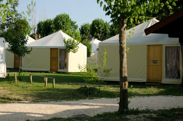 Glamping Bungalow Tenda