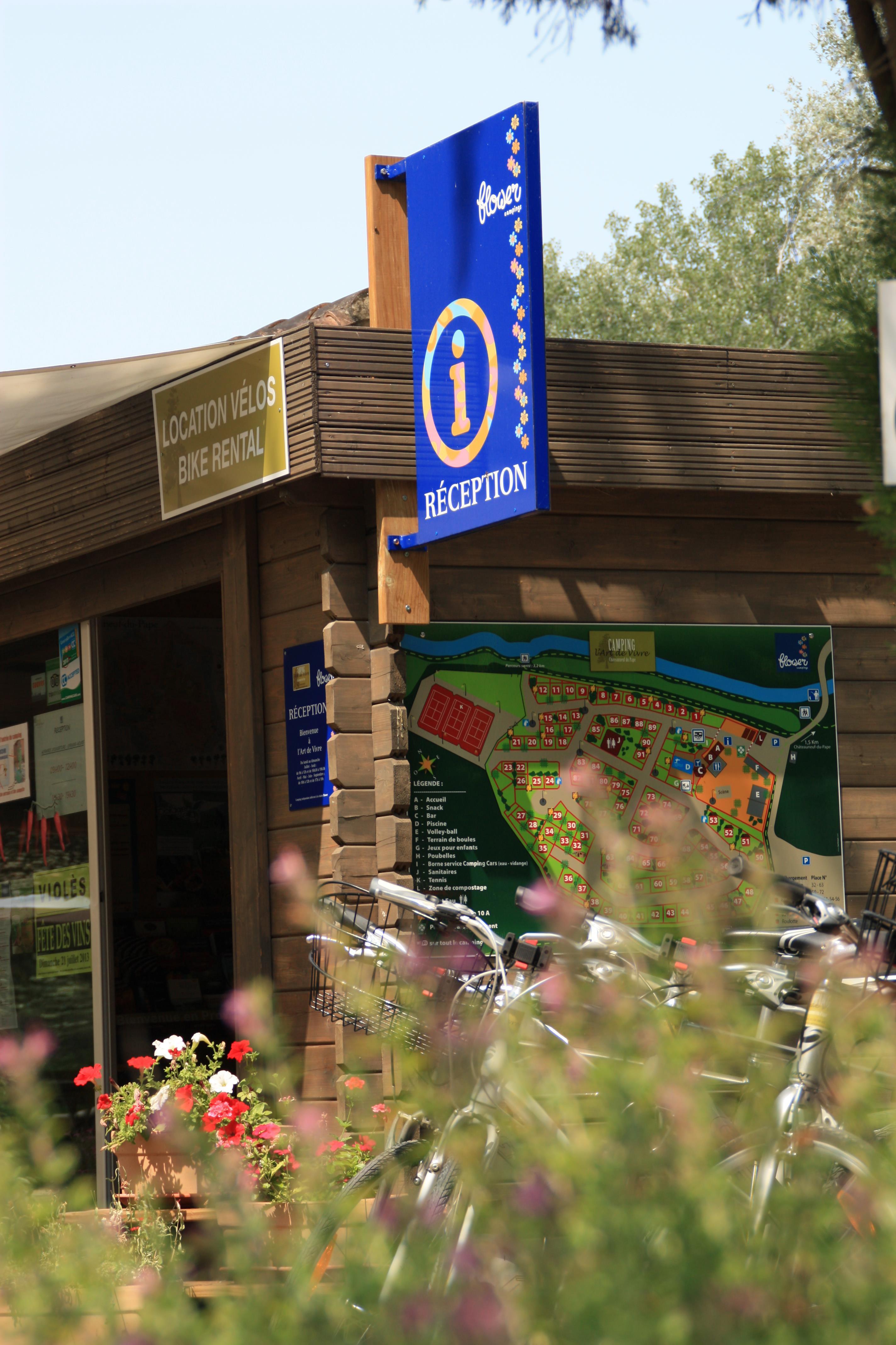 Services Camping L'art De Vivre - Châteauneuf-Du-Pape Services Camping L'art De Vivre - Châteauneuf-Du-Pape