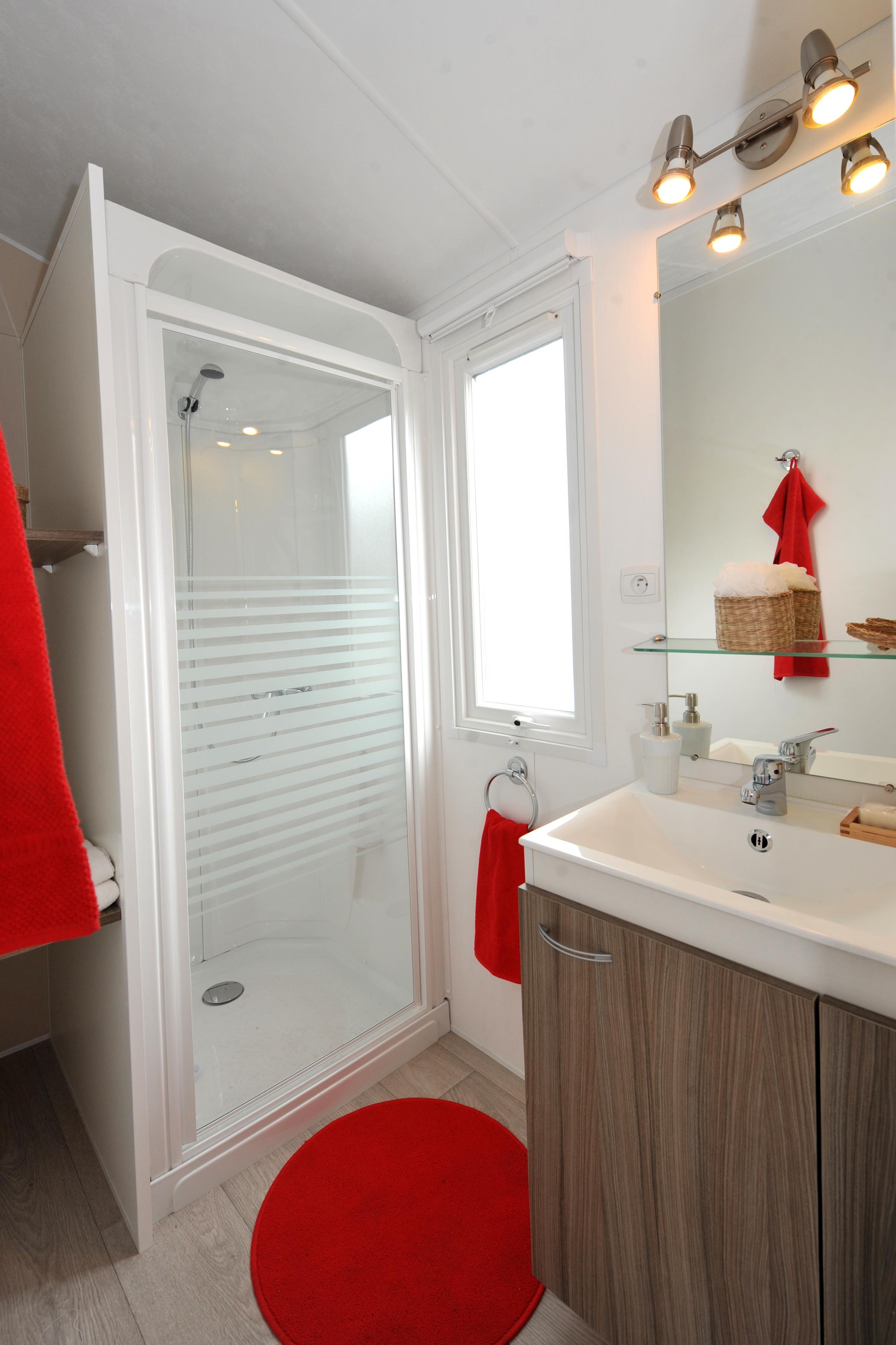 Accommodation - Gamme Authentic 2 Bedrooms 27M² - Camping l'Océan