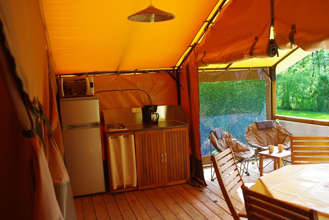 Location - Tente Lodge 30M² 2 Chambres - Camping PYRENEES PASSION