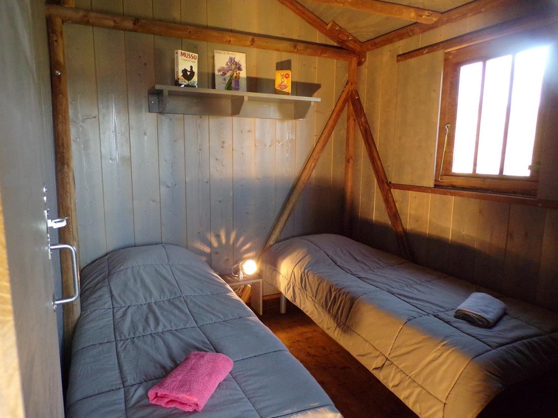 Location - Flower Lodge Sur Pilotis Confort 34M² 2 Chambres + Terrasse Couverte 10M² + Tv - Flower Camping Provence Vallée