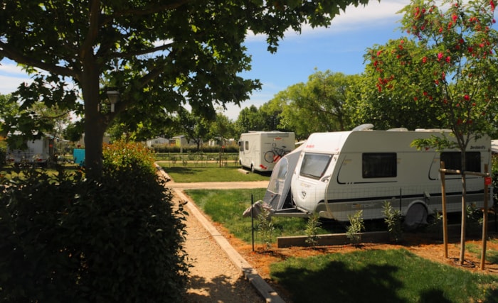 Piazzola (Tenda, Roulotte , Camper / 1 Auto)