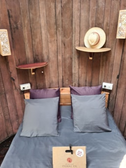 Location - Foudreaterre 1 Chambre (Petit Déjeuner, Lit/Ménage Fait, Panier Apéro) + Spa - Flower Camping Olivigne