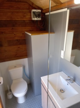 Location - Foudrenlair 1 Chambre (Petit Déjeuner, Lit/Ménage Fait, Panier Apéro) + Spa - Flower Camping Olivigne