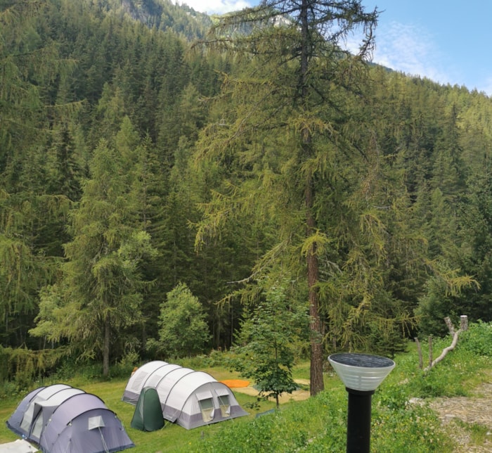 Piazzola Confort (Tenda, Roulotte, Camper / 1 Auto / Elettricità 5A)
