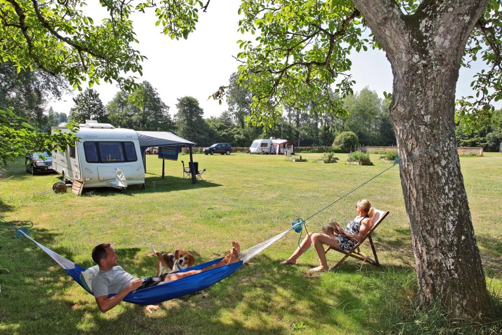 Grand Confort Stellplatz - Strom 16 A - Wifi - Abwasserentsorgung Für Wohnmobile/Wohnwagen Grand Confort Stellplatz - Strom 16 A - Wifi - Abwasserentsorgung Für Wohnmobile/Wohnwagen