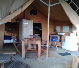 Location - Tente Confort Lodge 2 Ch - 30M2 - Sans Sanitaires Privatifs - - Camping de l'Etang Sites et Paysages
