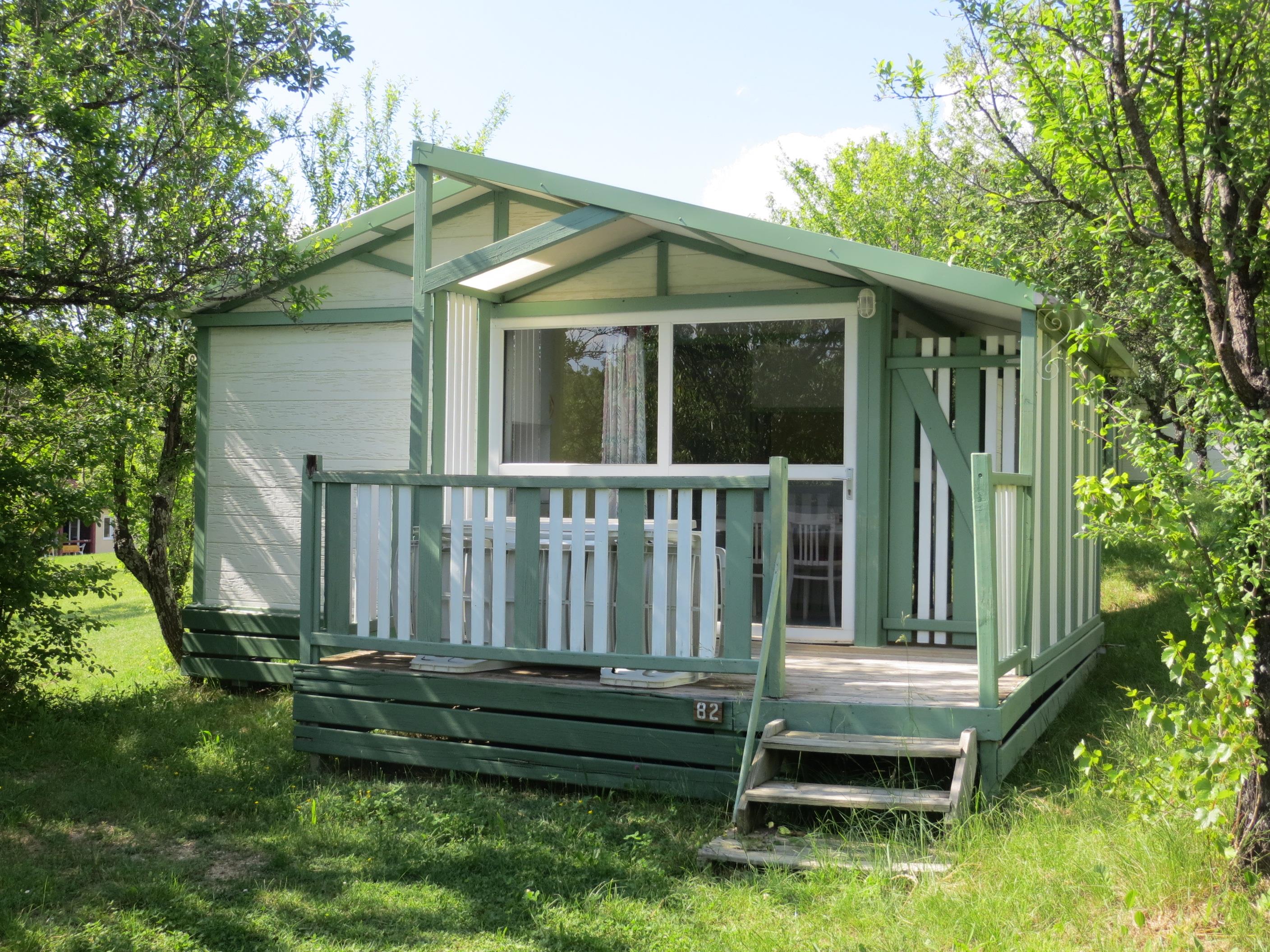 Chalett Titom 31M² (2 Zimmer) Überdachte Terrasse Chalett Titom 31M² (2 Zimmer) Überdachte Terrasse