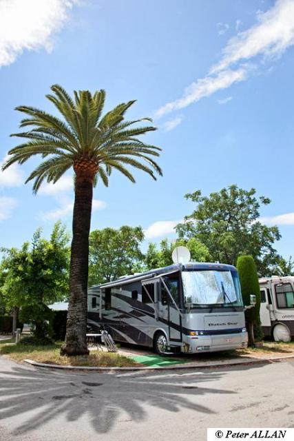 Stellplatz - Stellplatz Cat. 4 (100 M²) Mit 1 Wohnmobil Oder 1 Wohnwagen Und 1 Auto - Camping LA VIEILLE FERME
