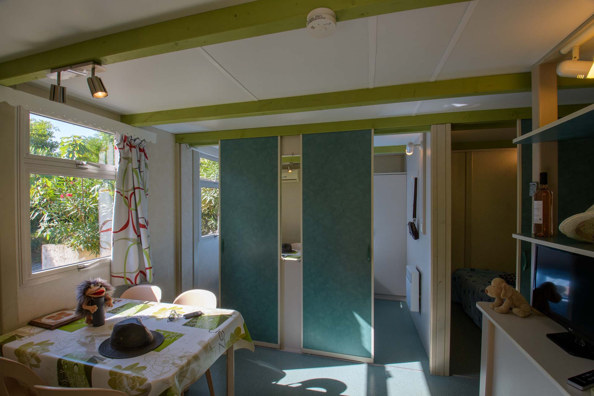 Alojamiento - Chalet Club B 23M² / 2 Habitaciones - Aire Acondicionado / Terraza Cubierta - Camping LA VIEILLE FERME