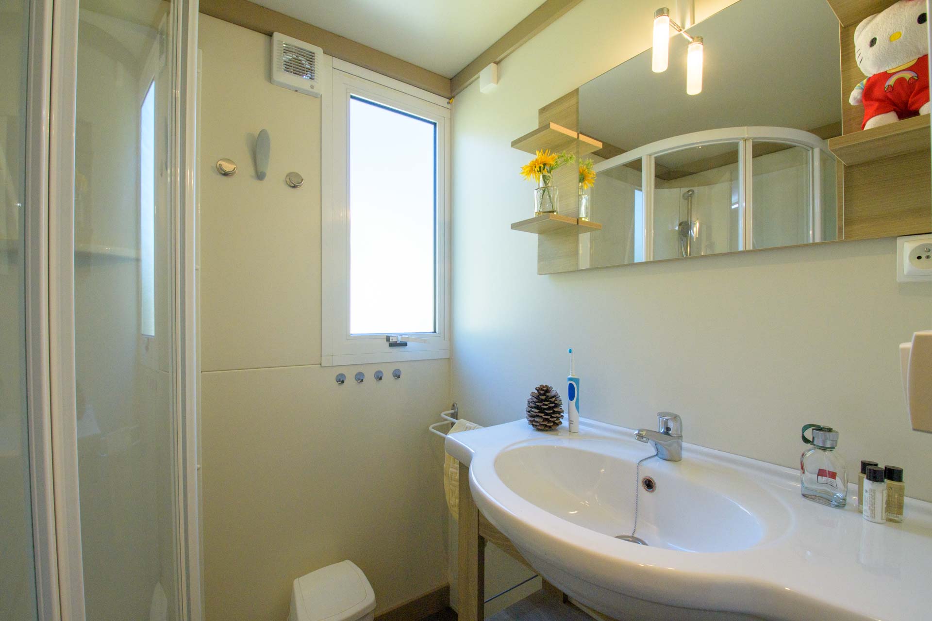 Alojamiento - Chalet Samoa 30M² / 3 Habitaciones - Aire Acondicionado / Terraza Cubierta - Camping LA VIEILLE FERME