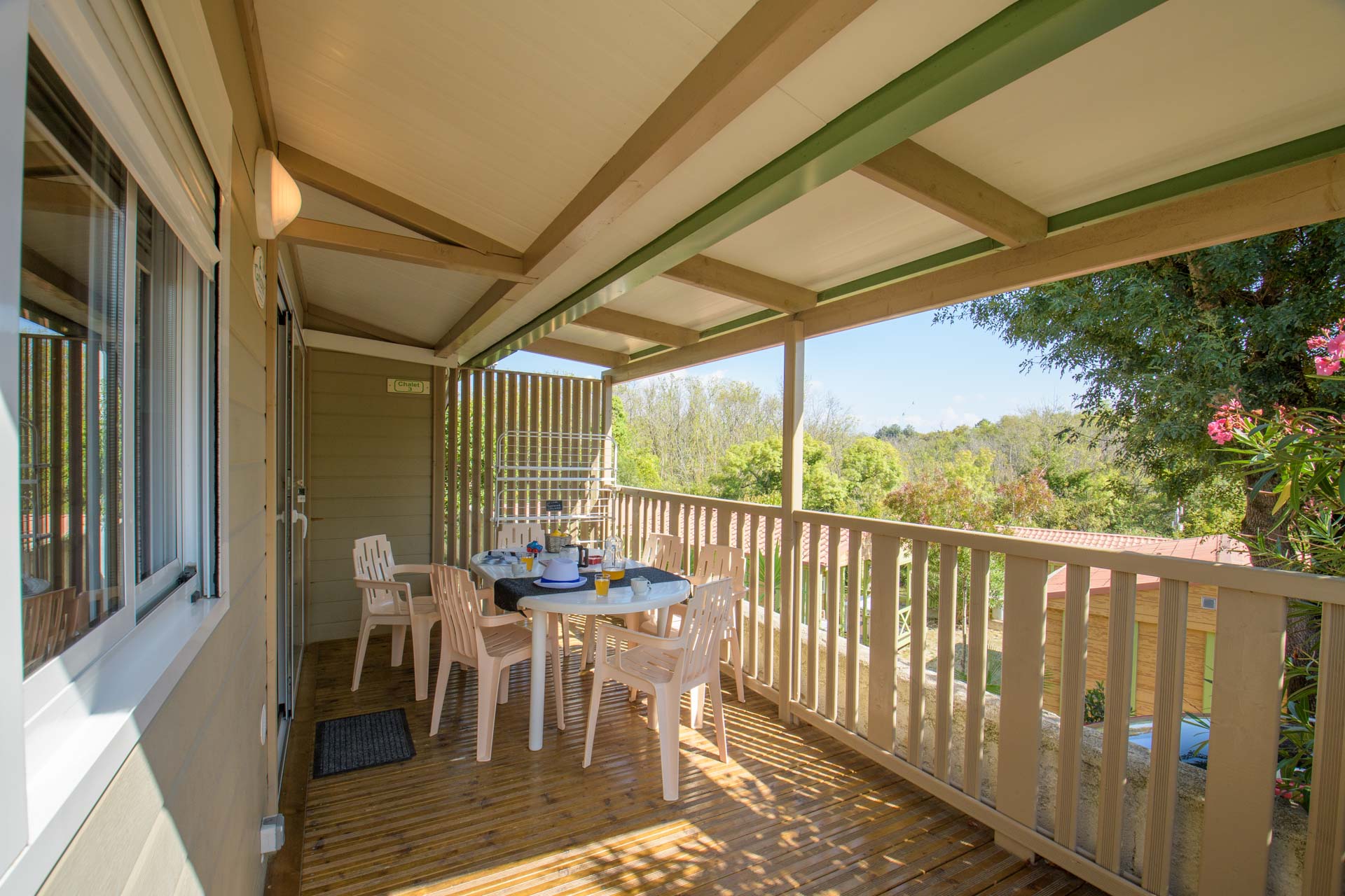 Alojamiento - Chalet Samoa 30M² / 3 Habitaciones - Aire Acondicionado / Terraza Cubierta - Camping LA VIEILLE FERME