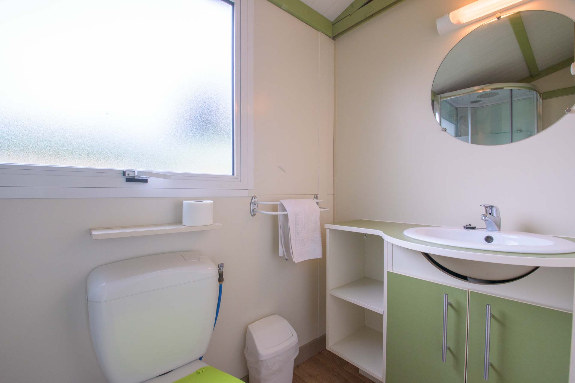 Mietunterkunft - Chalet Tonga 17 M² / 1 Zimmer - Klimaanlage / Überdachte Terrasse - Camping LA VIEILLE FERME