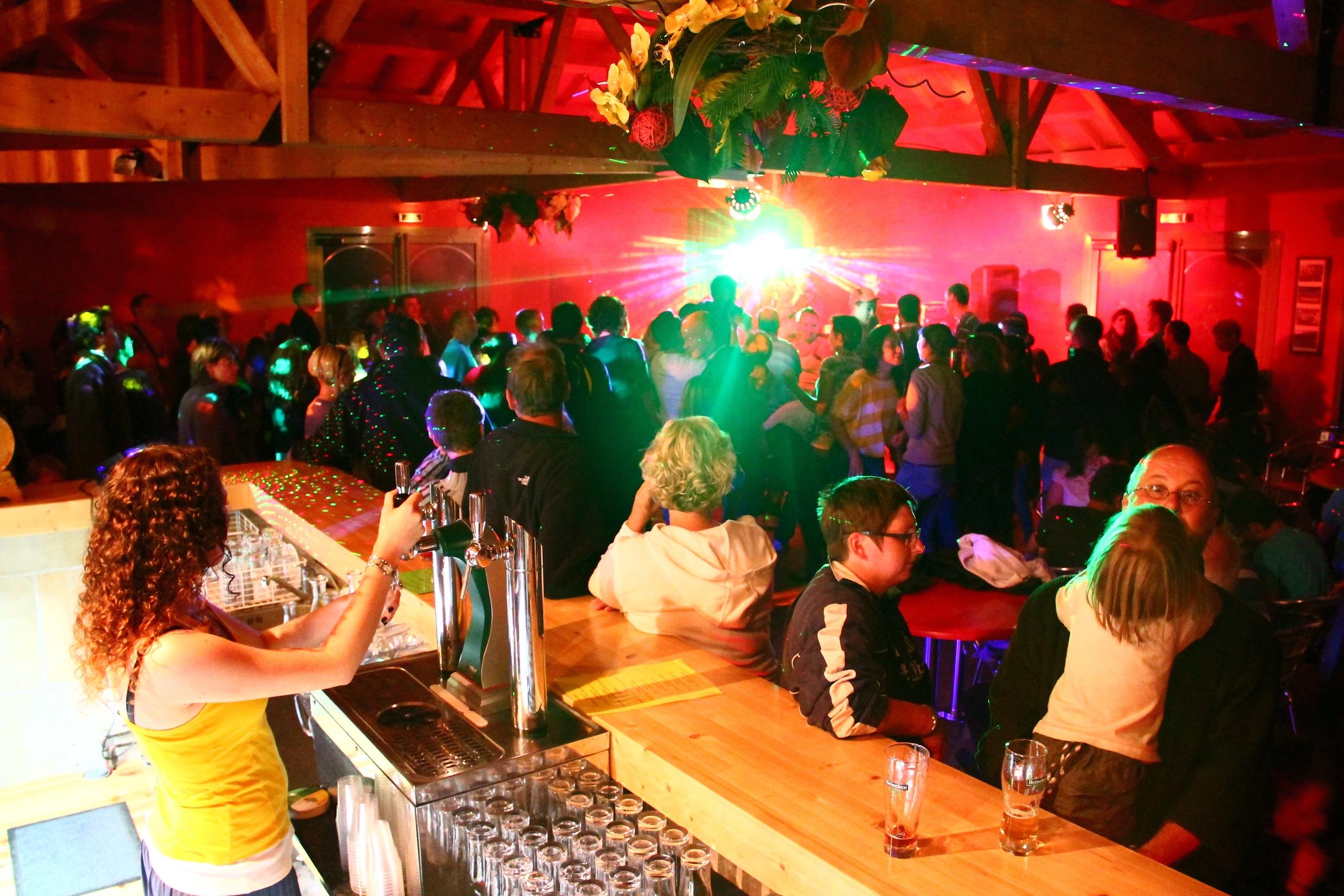 Entertainment organised Camping Sandaya La Ribeyre - Murol Entertainment organised Camping Sandaya La Ribeyre - Murol